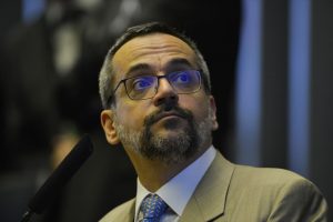 Weintraub: crescimento econômico elevará procura por ensino superior