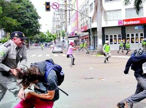 PM que agrediu manifestante em Goiânia é promovido por merecimento