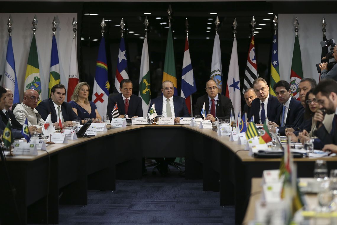 Governadores apresentam condições para apoiar reforma da Previdência Governadores apresentam condições para apoiar reforma da Previdência