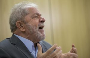 Após adiamento, STF vai julgar pedidos de liberdade de Lula hoje