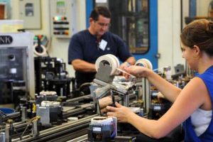 Atividade econômica tem queda de 0,47% em abril