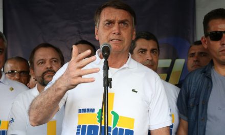 Bolsonaro: abro mão da reeleição se Brasil passar por reforma política