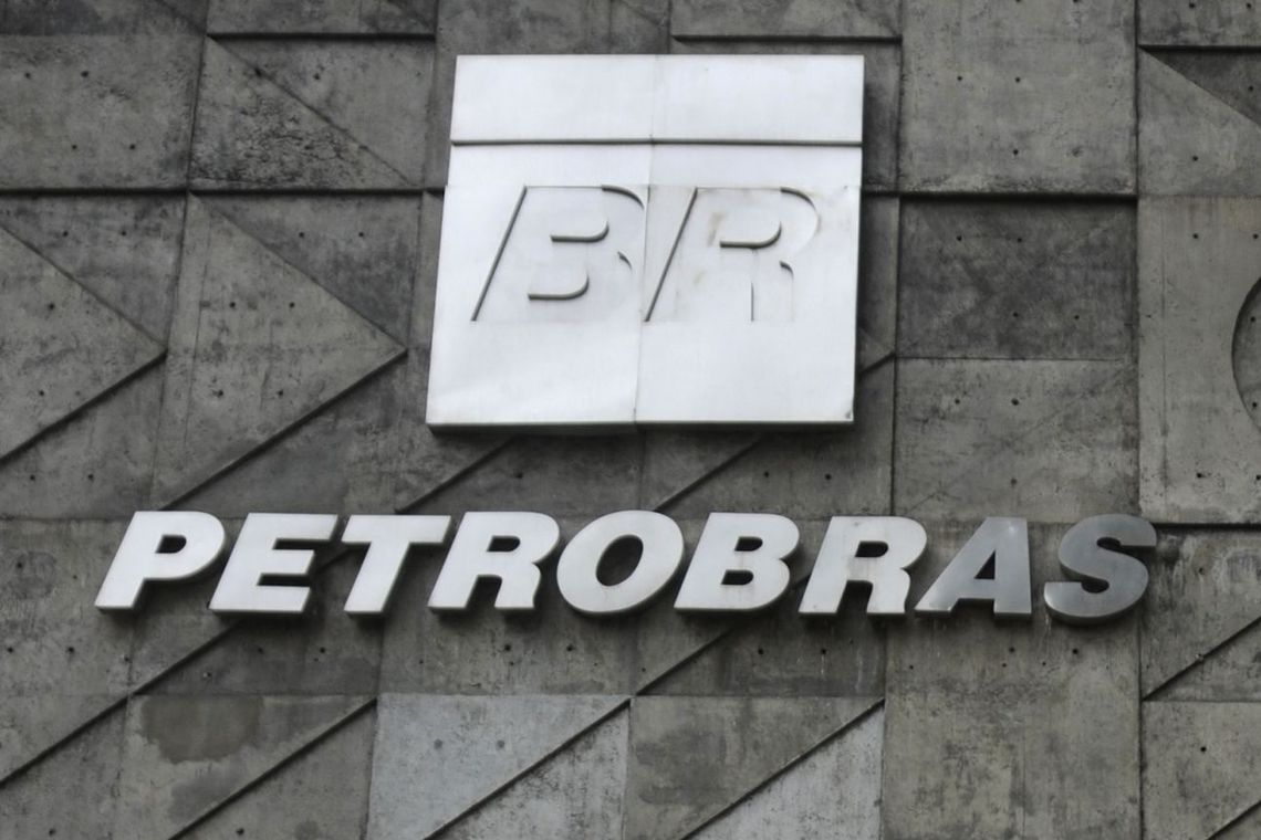 Petrobras assina acordo com o Cade para venda de refinarias