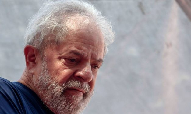 STF decide manter Lula preso até análise de suspeição de Moro