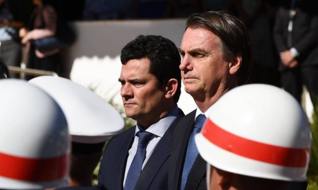Após vazamento de conversas, Bolsonaro usará celular da Abin
