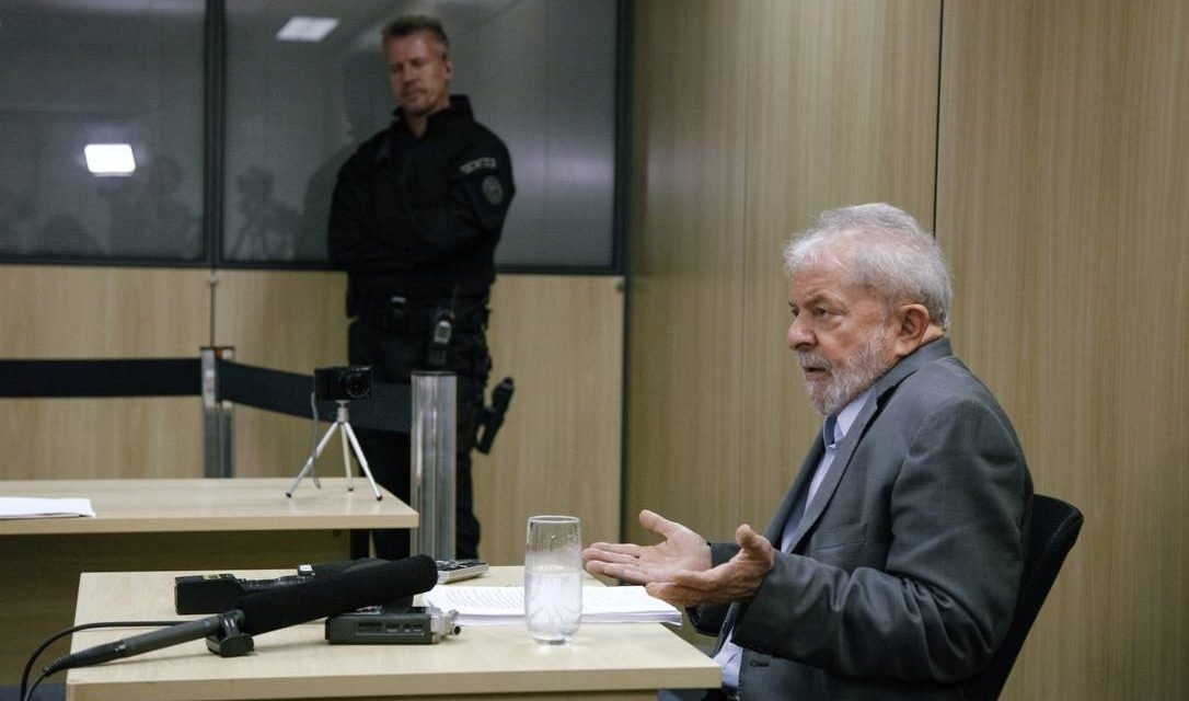 STF adia julgamento de pedido de liberdade de Lula
