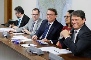 Bolsonaro defende trabalho infantil, mas diz que não propõe descriminalização para não ser ‘massacrado’