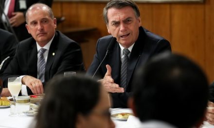 ‘Falar que se passa fome no Brasil é uma grande mentira’, diz Bolsonaro