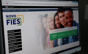 Fies abre prazo para renovação de contratos firmados a partir de 2018