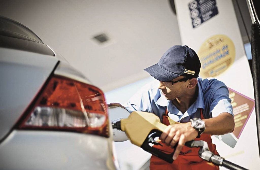 Etanol recua em 22 Estados e no DF; preço médio sobe 0,68% no País Etanol recua em 22 Estados e no DF; preço médio sobe 0,68% no País