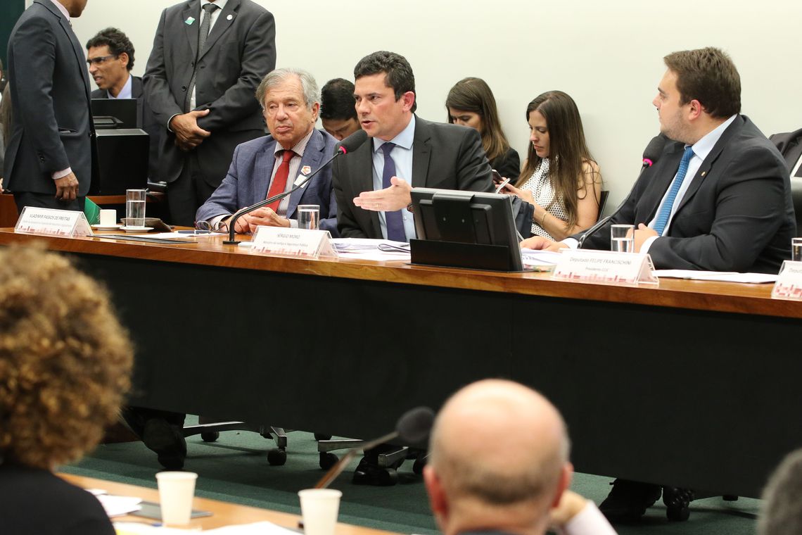 Moro reitera que conversa entre juízes e promotores é trivial