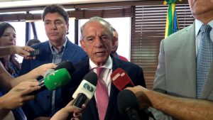 Iris Rezende reforça sinais de que vai disputar mais uma eleição