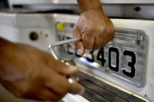 Detran-GO reduz preço de emplacamento de veículos