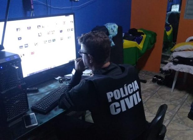 Operação contra pornografia infantil prende 10 suspeitos em Goiás Operação contra pornografia infantil prende 10 suspeitos em Goiás