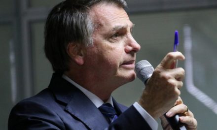 Bolsonaro analisará possíveis vetos a projeto de abuso de autoridade