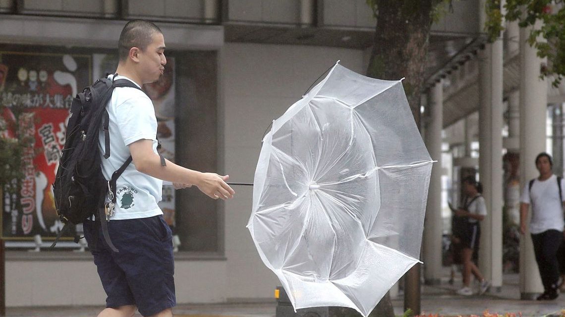 Tempestade tropical atinge Japão e mais de 760 voos são cancelados