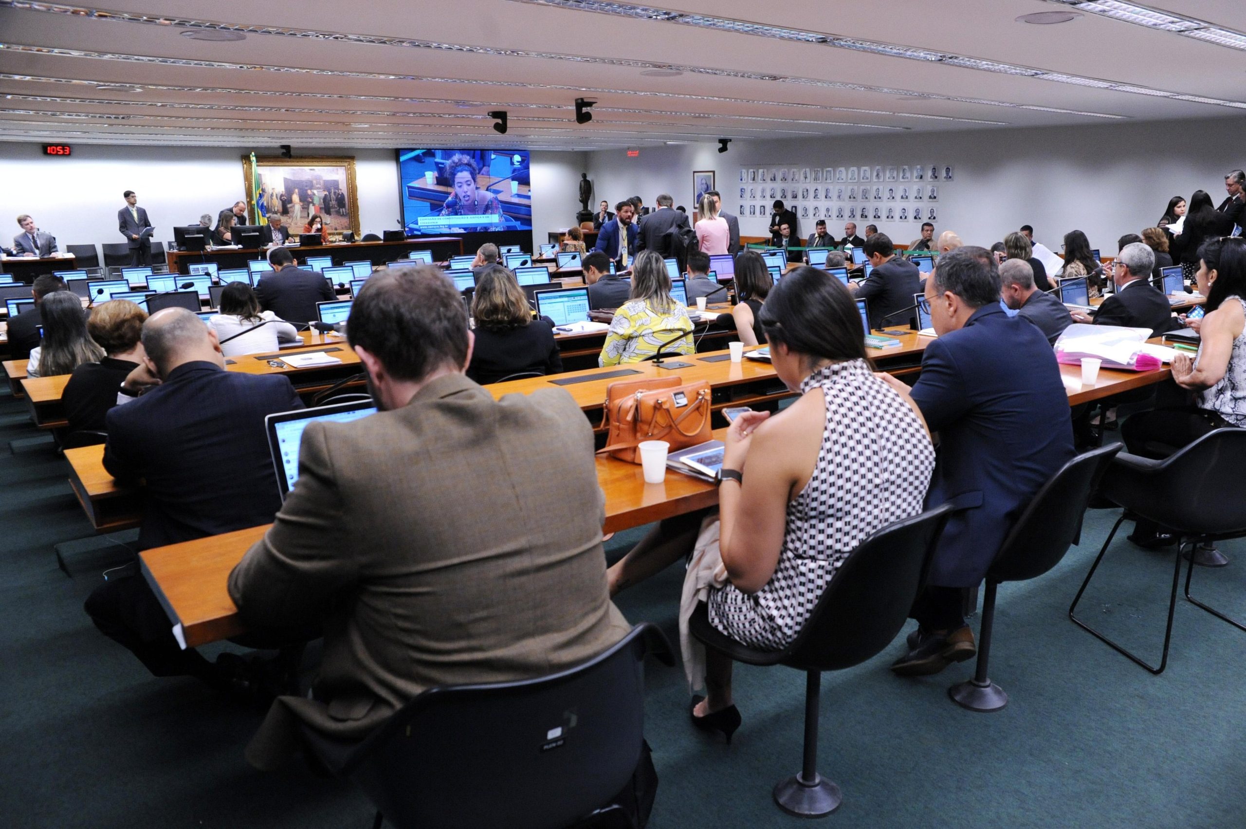 CCJ do Senado aprova PL que criminaliza desafios como o da boneca Momo CCJ do Senado aprova PL que criminaliza desafios como o da boneca Momo