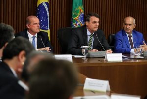 Governo anuncia plano para privatizar Correios e mais oito estatais