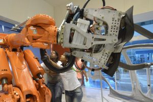 Profissões ligadas à tecnologia serão mais promissoras, mostra estudo