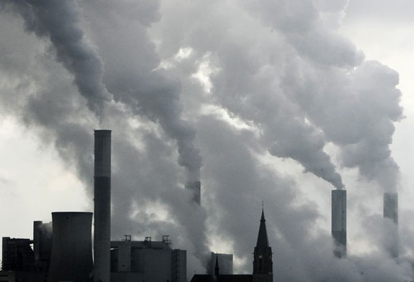 Emissão de gases de efeito estufa bate novo recorde, diz estudo