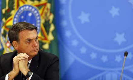 Bolsonaro diz que enquanto for presidente não fará demarcação de terras indígenas
