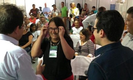 Sesc Saúde Visão entrega 198 óculos para moradores de Campos Verdes
