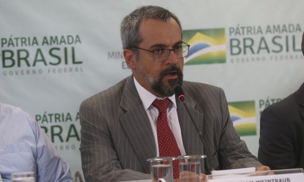 Capes vai ofertar 3,1 mil novas bolsas de estudo até 2020