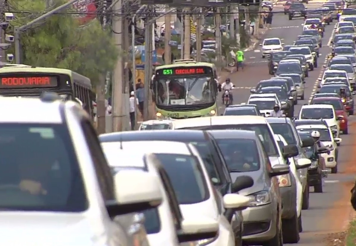 Goiás dobra a frota em 10 anos e atinge 4 milhões de veículos registrados, diz Detran