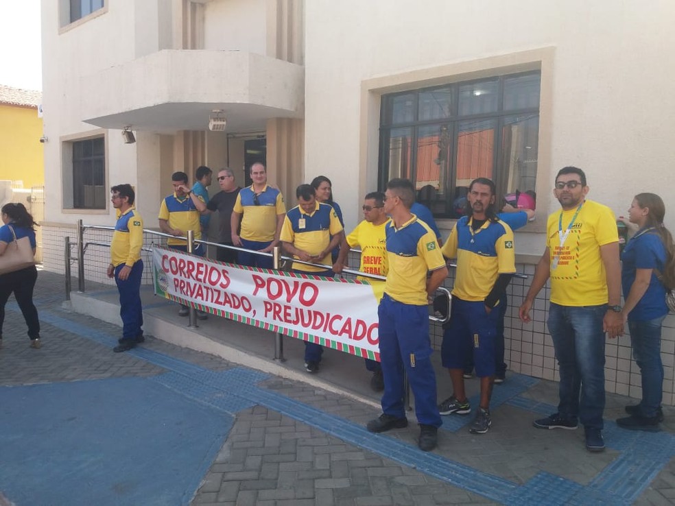 Funcionários dos Correios entram em greve Funcionários dos Correios entram em greve