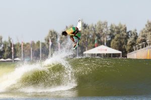 Gabriel Medina conquista o bi no Surf Ranch e assume a liderança do Mundial