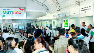 Mutirão leva serviços a moradores da Região Leste da capital