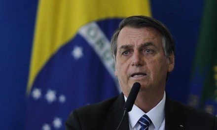 Bolsonaro diz que nova CPMF está fora da reforma tributária