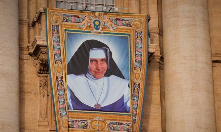 Irmã Dulce é canonizada pelo Papa Francisco e se torna a primeira santa brasileira