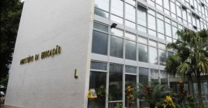 MEC libera 679 bolsas de pós-graduação