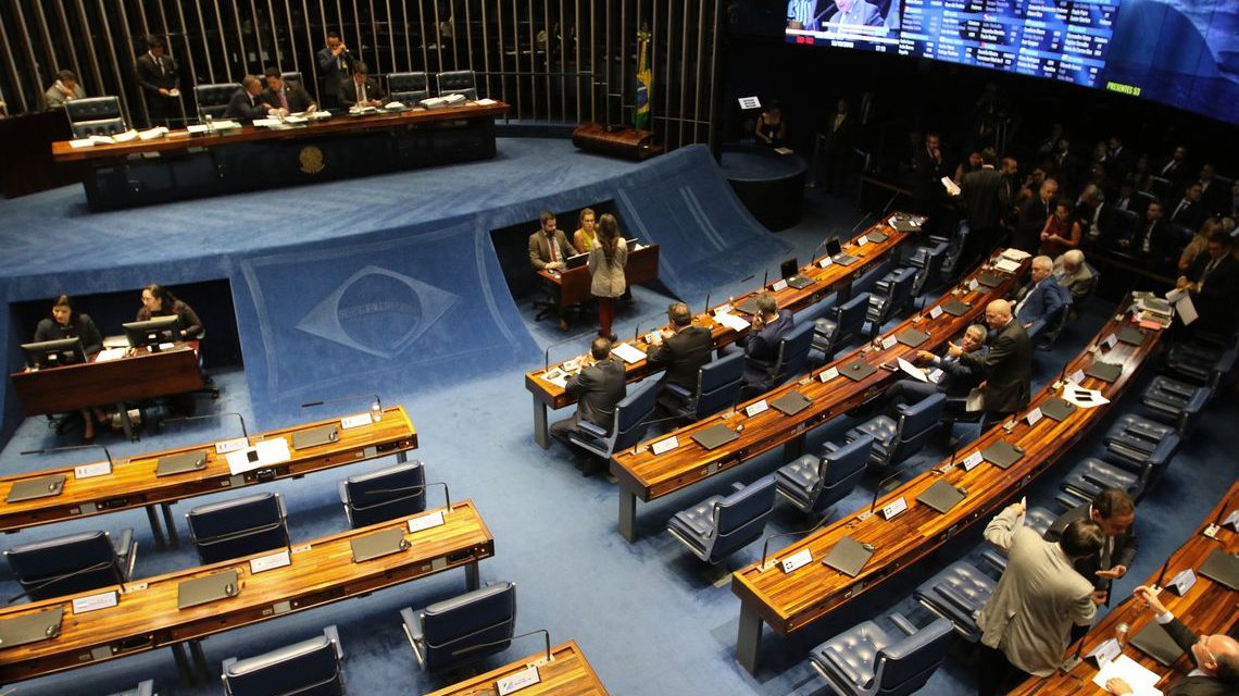 Senado aprova projeto de lei da cessão onerosa