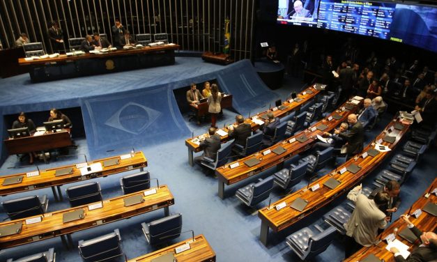Senado aprova projeto de lei da cessão onerosa