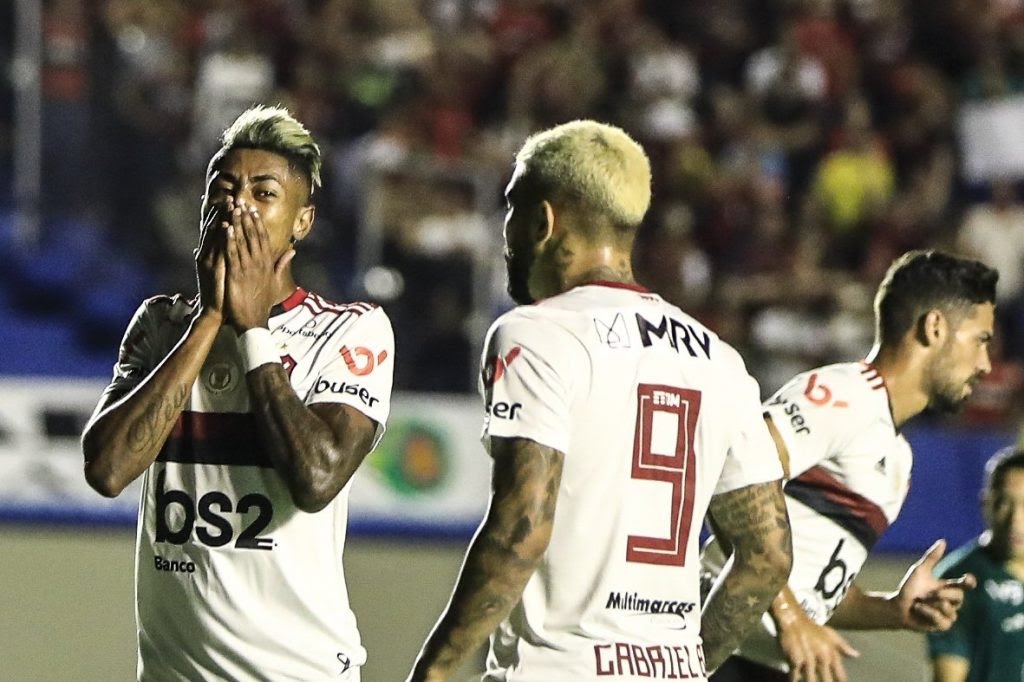 Flamengo empata com Goiás e vê vantagem diminuir no Brasileiro Flamengo empata com Goiás e vê vantagem diminuir no Brasileiro