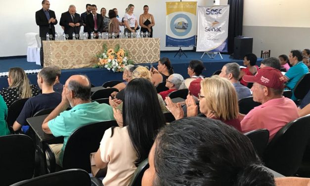 Sesc Saúde Visão entrega 114 óculos no município de Rialma