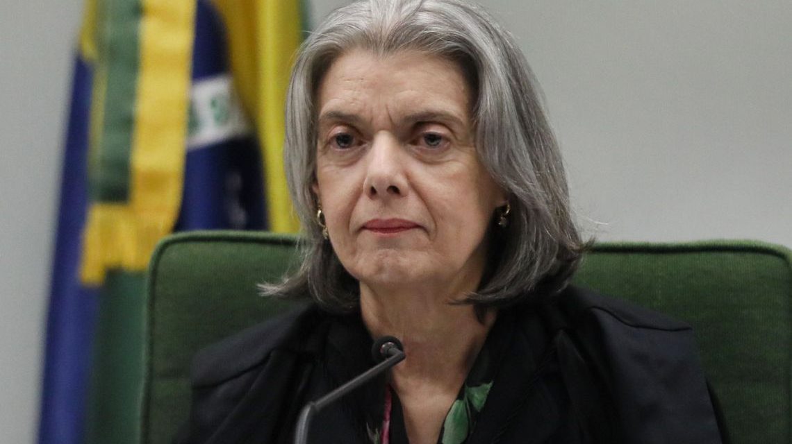 Cármen Lúcia vê ‘gravidade’ em denúncia de interferência de Bolsonaro em investigação no MEC