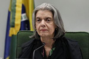 Cármen Lúcia vê ‘gravidade’ em denúncia de interferência de Bolsonaro em investigação no MEC