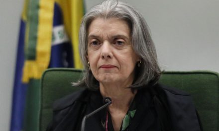 Cármen Lúcia vê ‘gravidade’ em denúncia de interferência de Bolsonaro em investigação no MEC