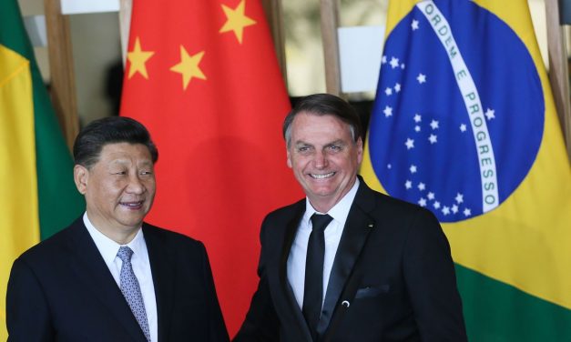Brasil e China firmam acordos em áreas como política, comércio e saúde