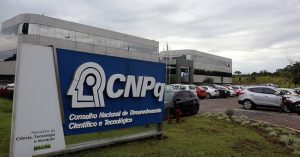 Governo libera R$ 250 milhões para bolsas do CNPq