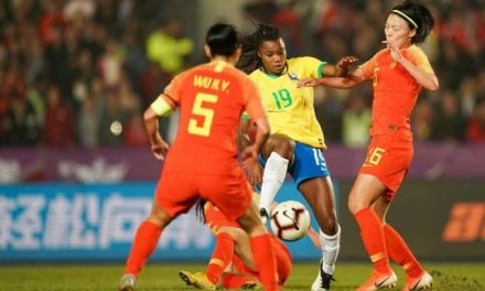China derrota Brasil nos pênaltis e leva título feminino internacional