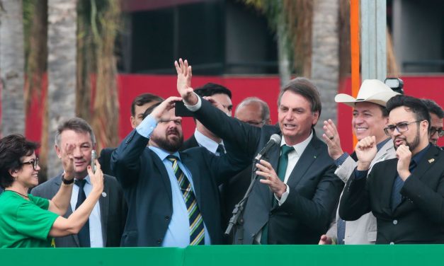 Bolsonaro faz ato de lançamento de novo partido em Brasília