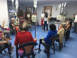 Sesc entrega doações para mulheres em tratamento contra o câncer