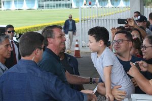 Bolsonaro volta a defender indulto natalino a policiais