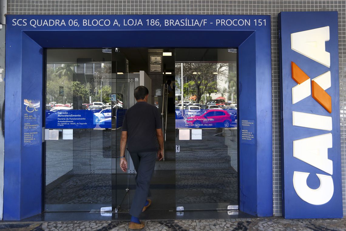Nascidos em novembro e dezembro sem conta na Caixa podem sacar FGTS Nascidos em novembro e dezembro sem conta na Caixa podem sacar FGTS