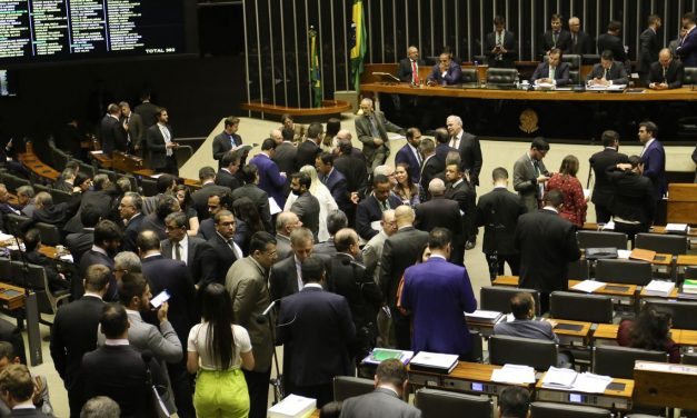 Câmara aprova pacote anticrime; texto vai ao Senado