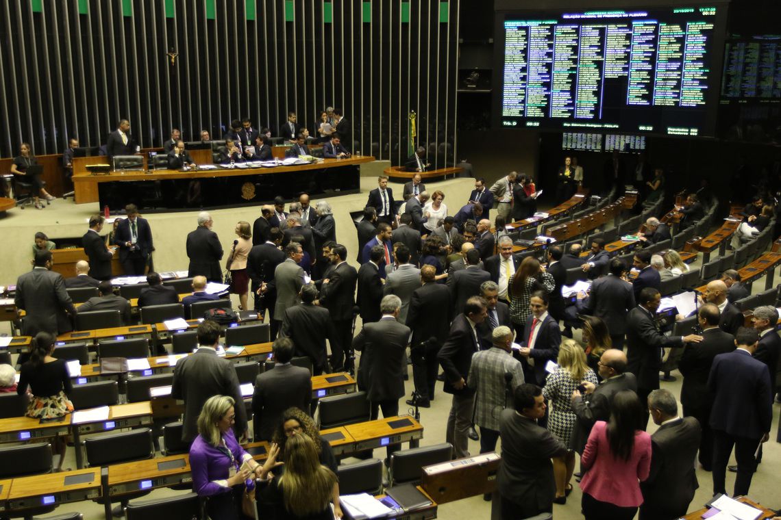 Congresso aprova Plano Plurianual para 2020-2023 Congresso aprova Plano Plurianual para 2020-2023